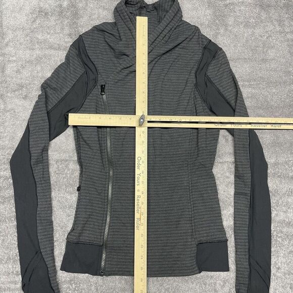 Lululemon Women Activewear Jacket 8 Black Bhakti Yoga Asymmetric Full Zip - Picture 7 of 10